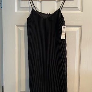 Laundry pleated swing dress size 2 NWT